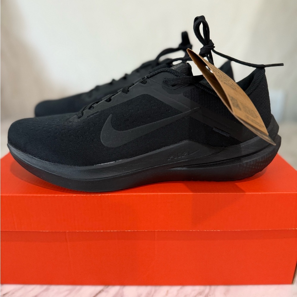 Nike Air Zoom Winflo 10 – Men’s Running Shoes - NEW